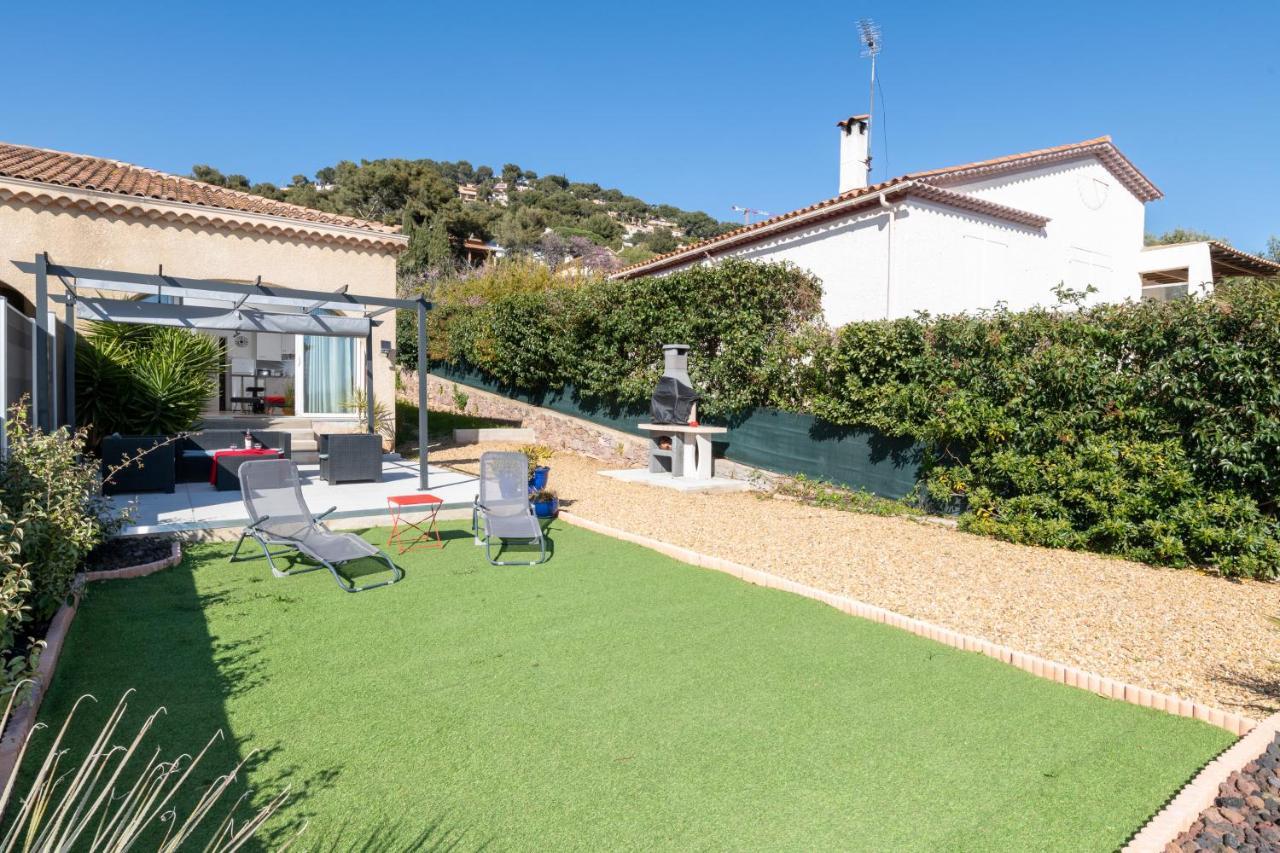 Face A La Mer Superbe Villa Terrasse Barbecue Le Pradet Carqueiranne Bagian luar foto